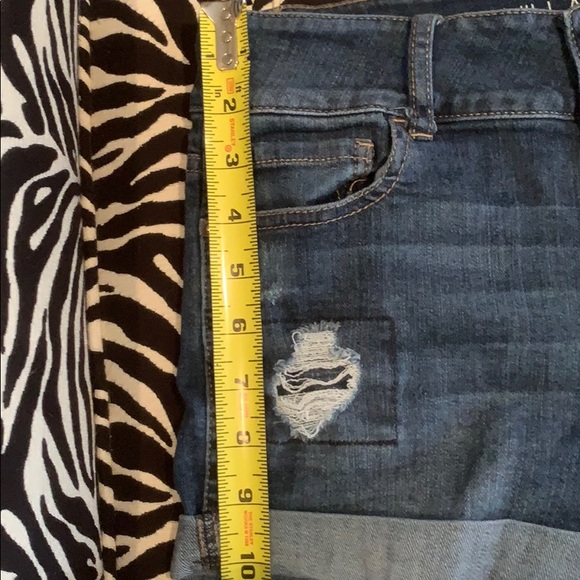 Vanilla Star jean shorts. - Picture 6 of 6